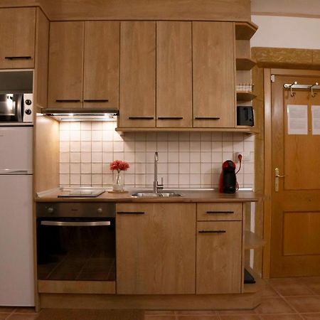 Apartamentos Erlueta กาลาตายุด ภายนอก รูปภาพ