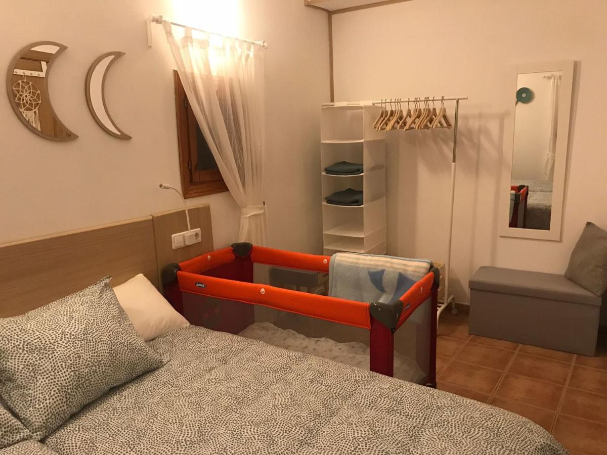 Apartamentos Erlueta กาลาตายุด ภายนอก รูปภาพ