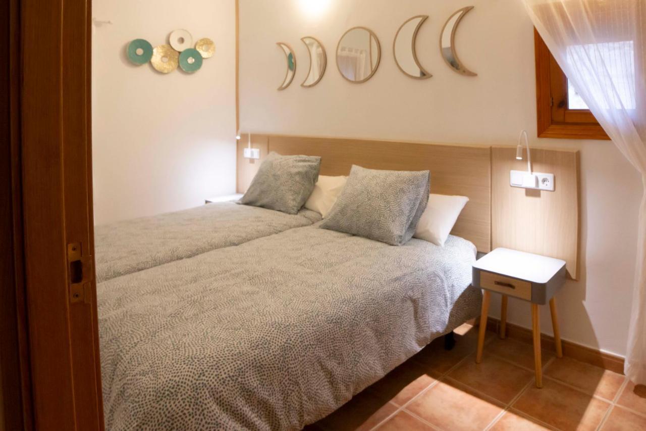 Apartamentos Erlueta กาลาตายุด ภายนอก รูปภาพ